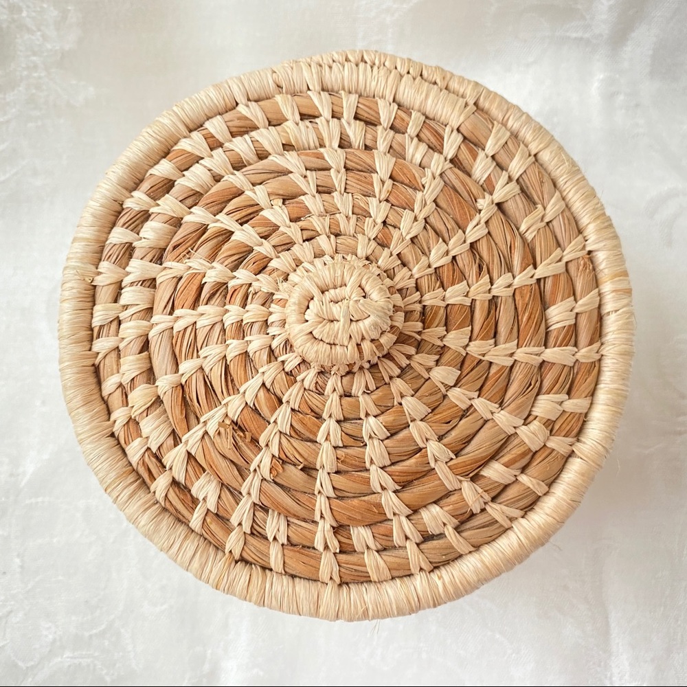 Natural Woven Coaster Set with Lidded Basket & Studio Pottery Candle Holder - Picture 11 of 16